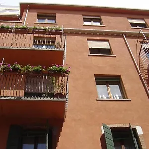 2* Pensionat Alloggi Agli Artisti